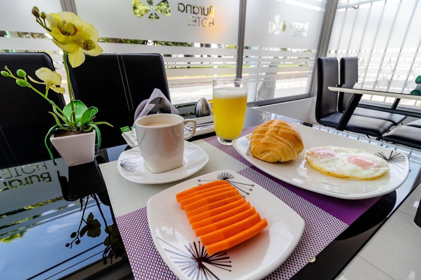 Hotel Burana Богота Экстерьер фото